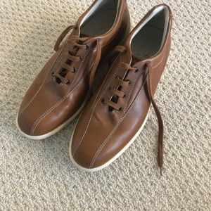 Men’s Tod’s cognac leather walking shoe sz 9.